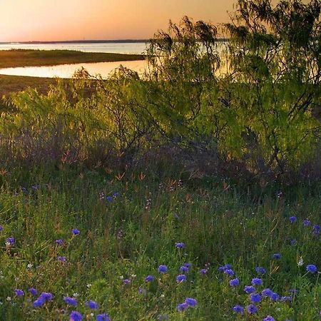 Bass Inn - Choke Canyon National Park Simmons Екстер'єр фото